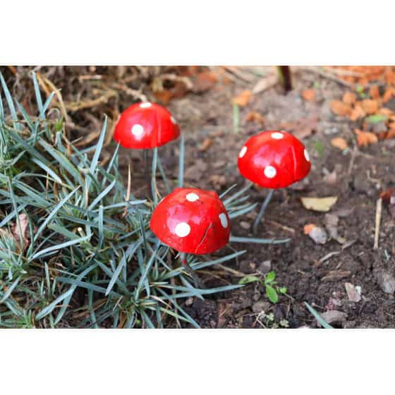 champignon en métal recyclé peint