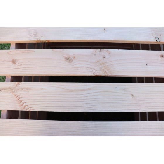 5 planches de bois pour créer couvercle composteur