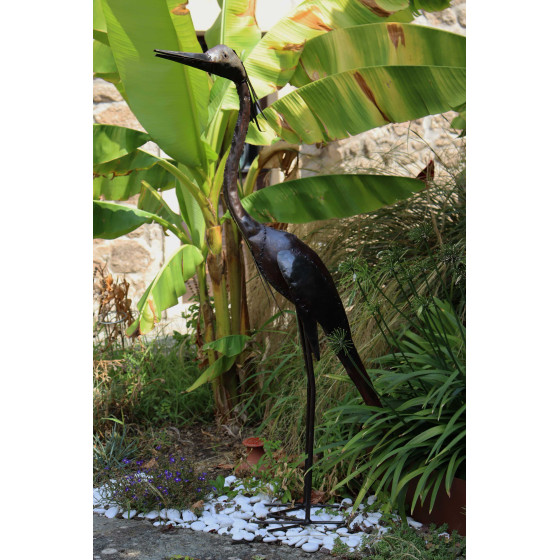 Héron en métal pour décorer le jardin