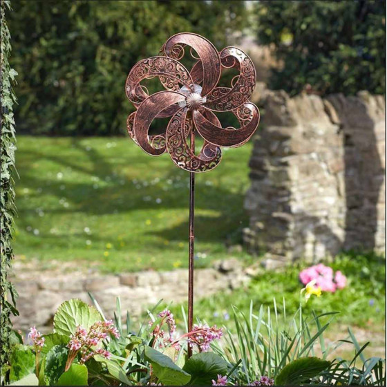 eolienne de jardin en metal