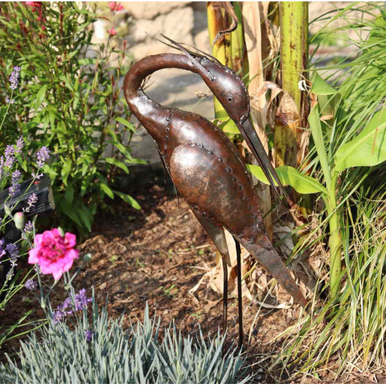 Heron decoratif en metal petit modele tete en arriere