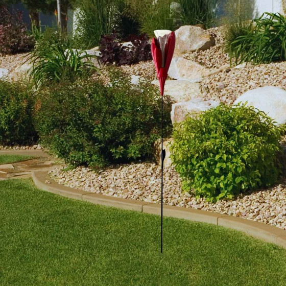 pluviometre design en forme de fleur rouge