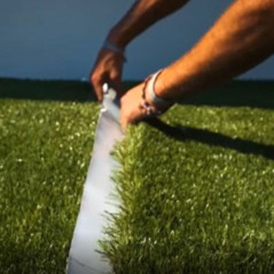 pose de bande de jonction gazon synthétique