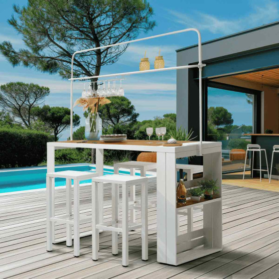 mange debout exterieur et 4 tabourets en aluminium