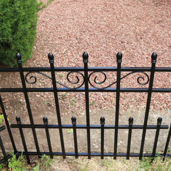 cloture de jardin aspect fer