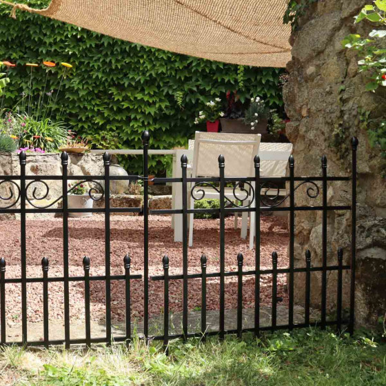 cloture de jardin haute en acier noir
