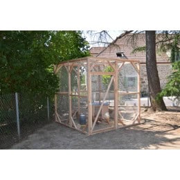 volière extérieure en bois